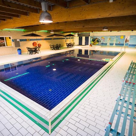 Hotel Vakantiepark 'T Broeckhuys à Ewijk Extérieur photo