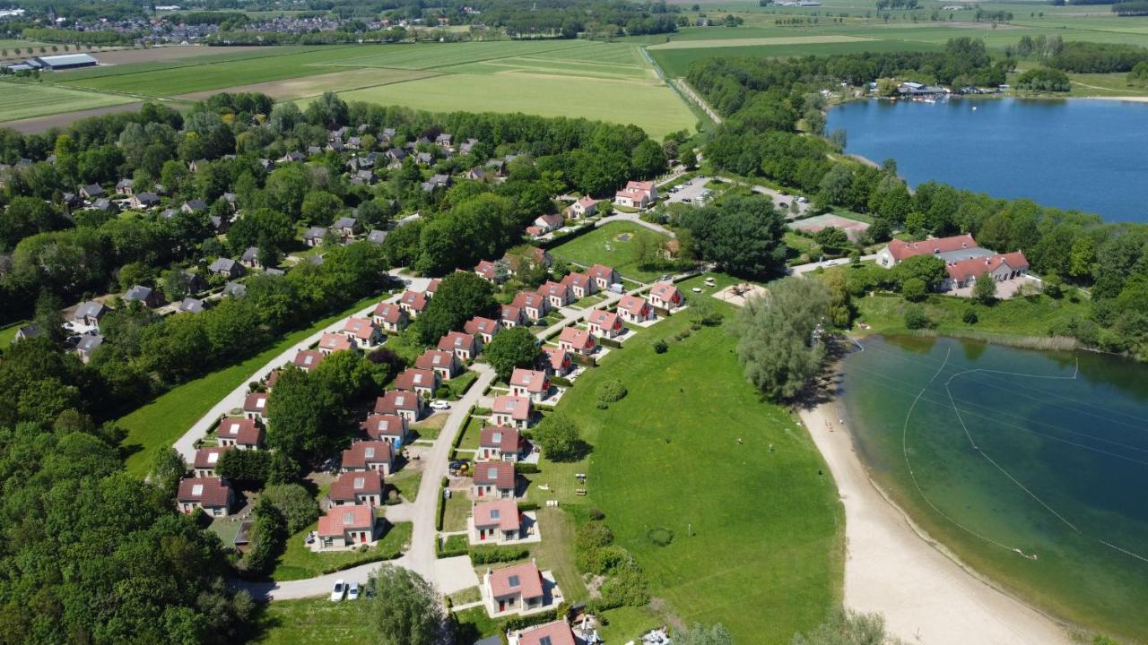 Hotel Vakantiepark 'T Broeckhuys à Ewijk Extérieur photo