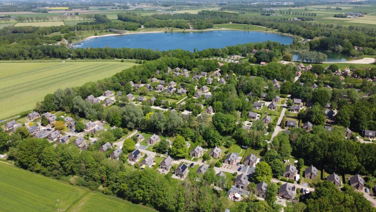 Hotel Vakantiepark 'T Broeckhuys à Ewijk Extérieur photo