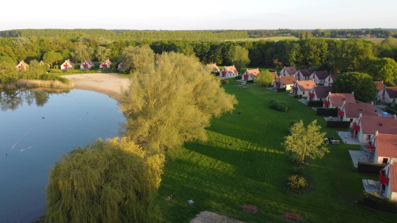 Hotel Vakantiepark 'T Broeckhuys à Ewijk Extérieur photo