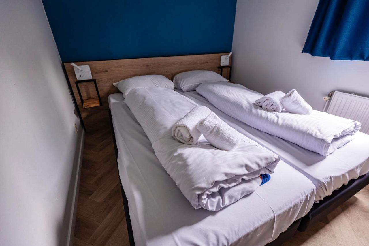 Hotel Vakantiepark 'T Broeckhuys à Ewijk Extérieur photo
