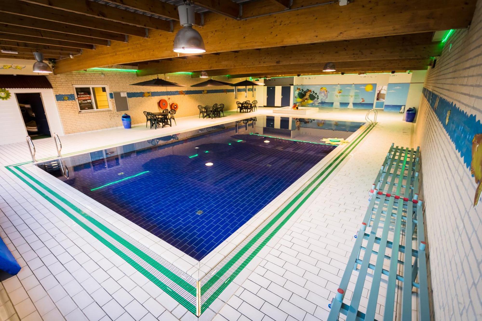 Hotel Vakantiepark 'T Broeckhuys à Ewijk Extérieur photo